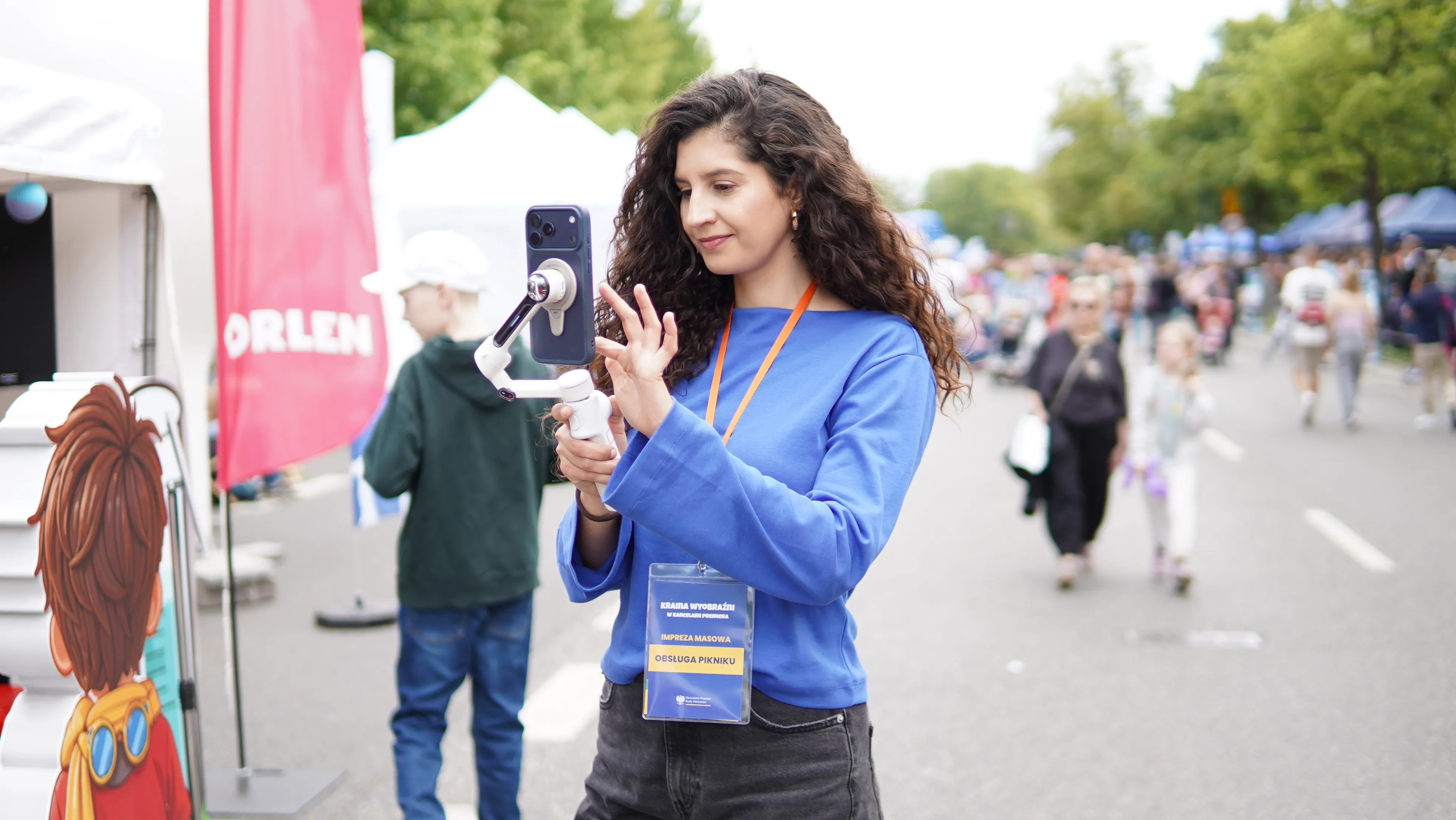 Daria Mohammad na scenie podczas konferencji
